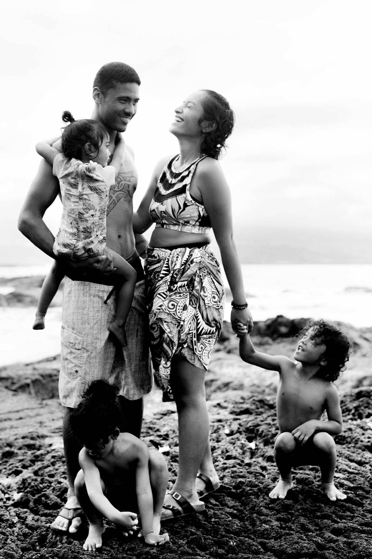 Bay family portraits at King’s Landing in Hilo, Hawaii by Sterling Batson, photographer